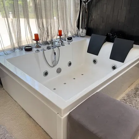 Вілла Deluxe & Private - Pool - - Cinema *