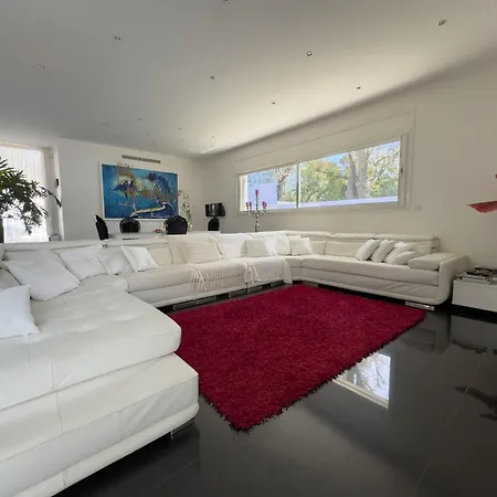 Deluxe & Private - Pool - - Cinema Villa