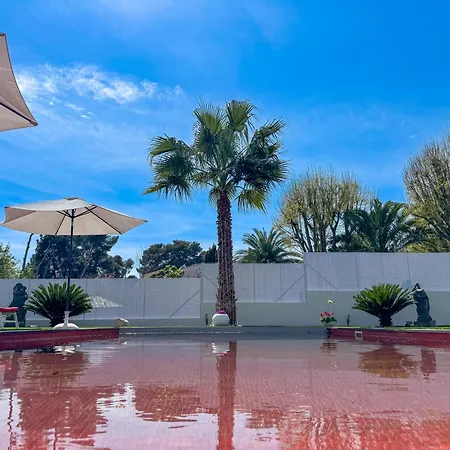 Deluxe & Private - Pool - - Cinema *
